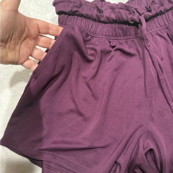 Fabletics Purple High Rise Drawstring Shorts Women’s Size Small Casual & Comfy - Picture 4 of 6